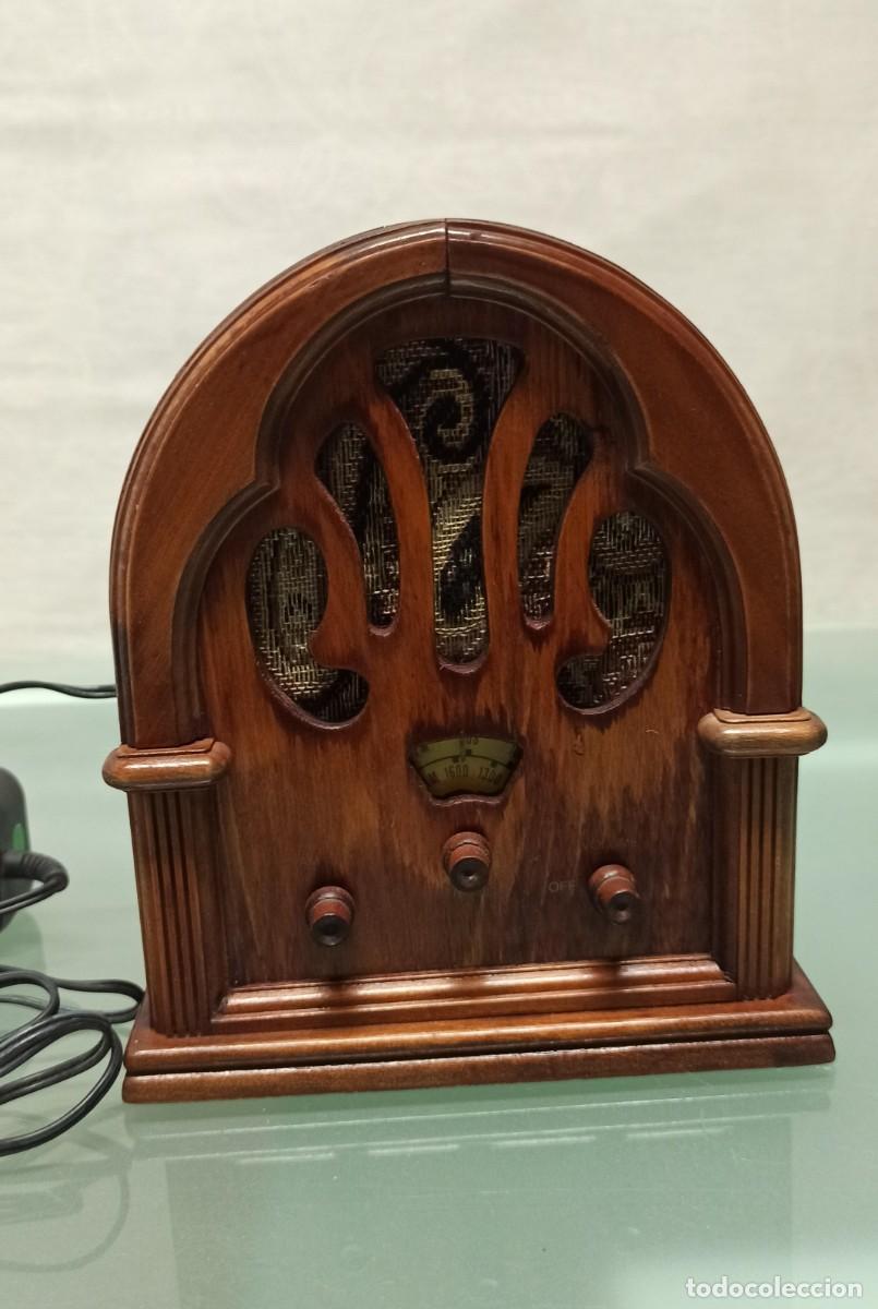 Radios antiguas: Radio madera Antigua. Replica - Foto 1