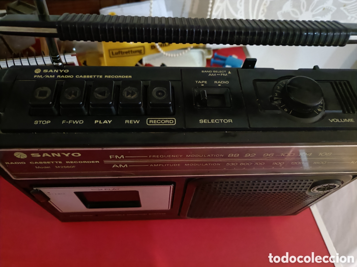 Radios antiguas: Radio casete sanyo - Foto 2