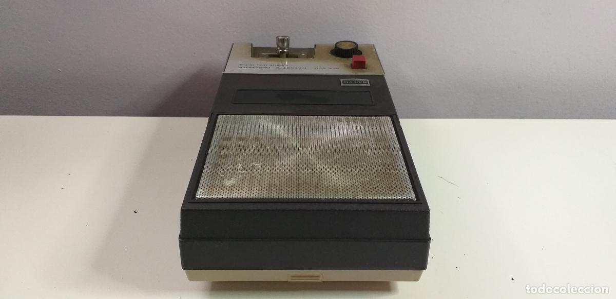 Radios antiguas: GRABADORA CON FUNDA DE LA MARCA SANYO - Foto 3
