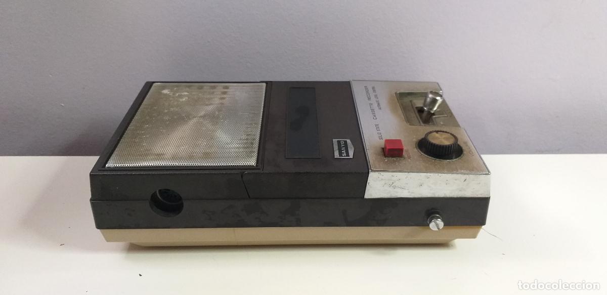Radios antiguas: GRABADORA CON FUNDA DE LA MARCA SANYO - Foto 4