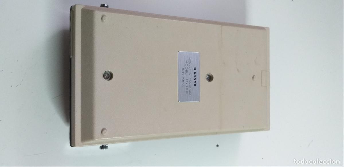 Radios antiguas: GRABADORA CON FUNDA DE LA MARCA SANYO - Foto 9