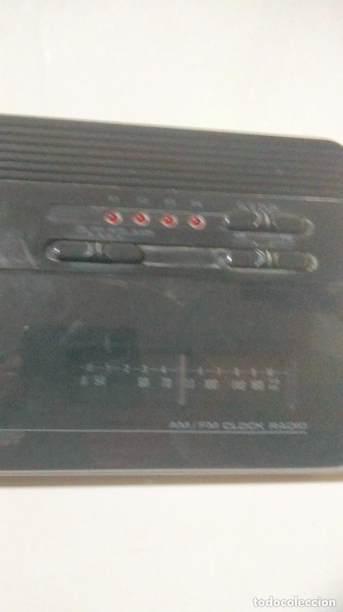 Radios antiguas: radio ,reloj,alarma marca THUNDER - Foto 3