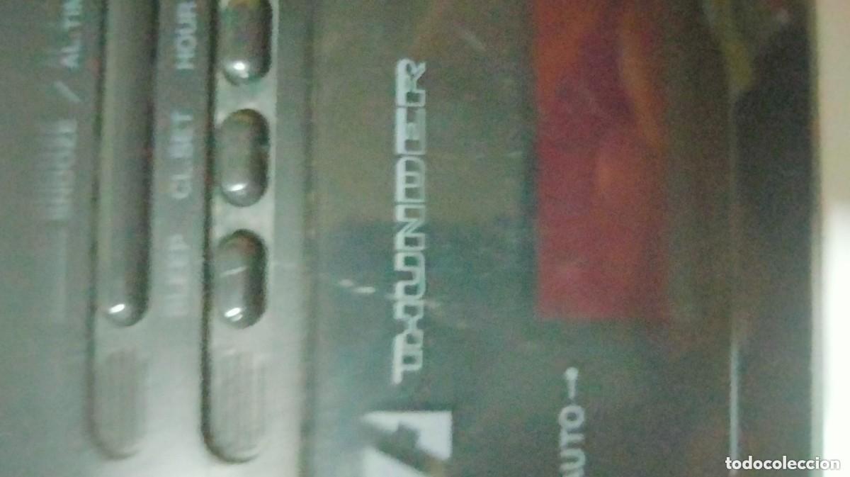 Radios antiguas: radio ,reloj,alarma marca THUNDER - Foto 4