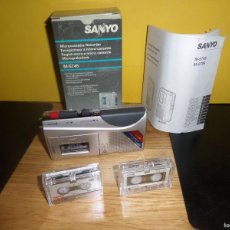 Radios antiguas: MICROGRABADORA SANYO / MICRO CASSETTES RECORDER SANYO + 2 MICRO CASSETTES DE REGALO - 1€Y+