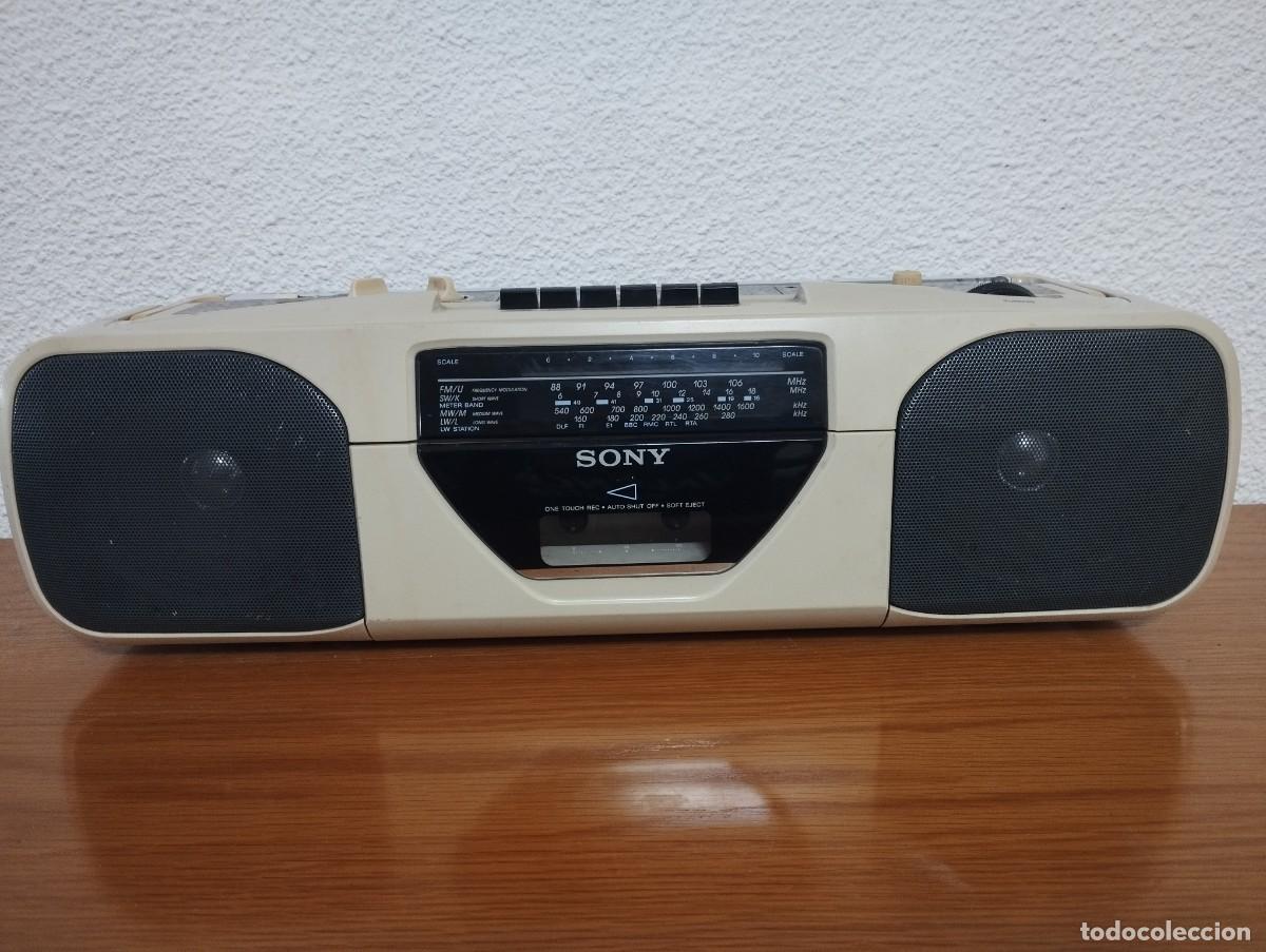 Radios antiguas: Radio cassette Sony CFS-202L a&ntilde;o 1985 - Foto 2