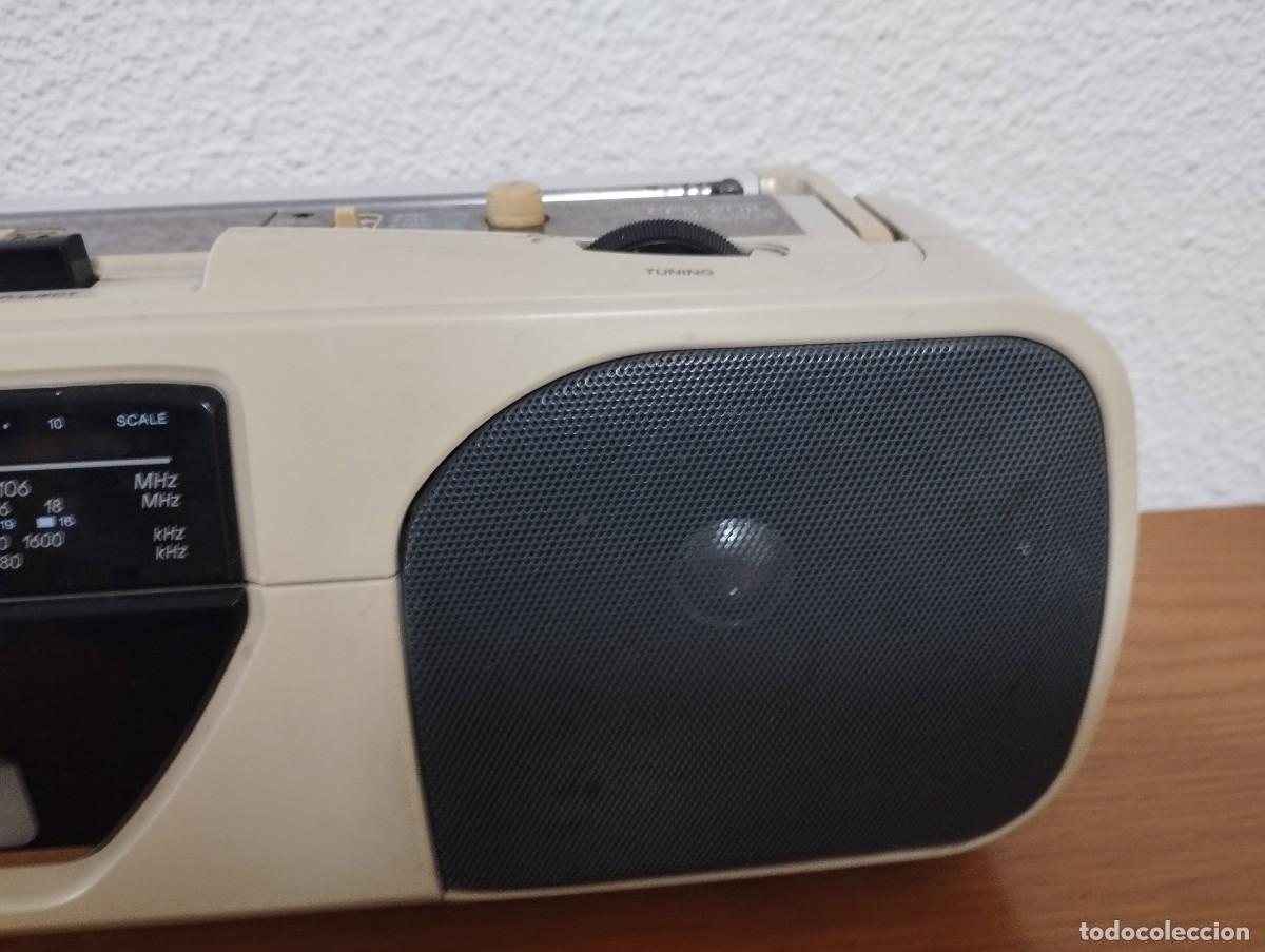Radios antiguas: Radio cassette Sony CFS-202L a&ntilde;o 1985 - Foto 3