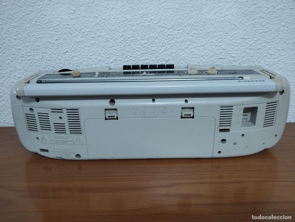 Radios antiguas: Radio cassette Sony CFS-202L a&ntilde;o 1985 - Foto 6