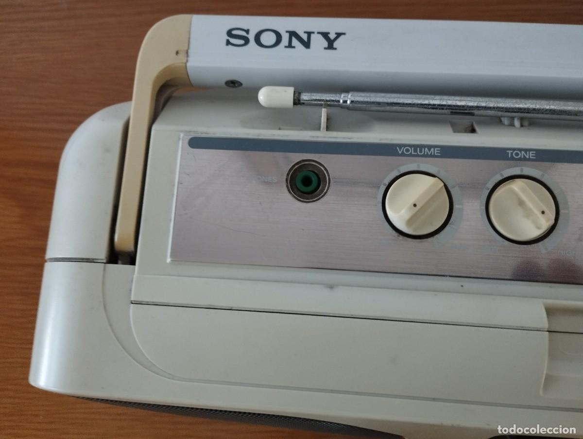 Radios antiguas: Radio cassette Sony CFS-202L a&ntilde;o 1985 - Foto 15