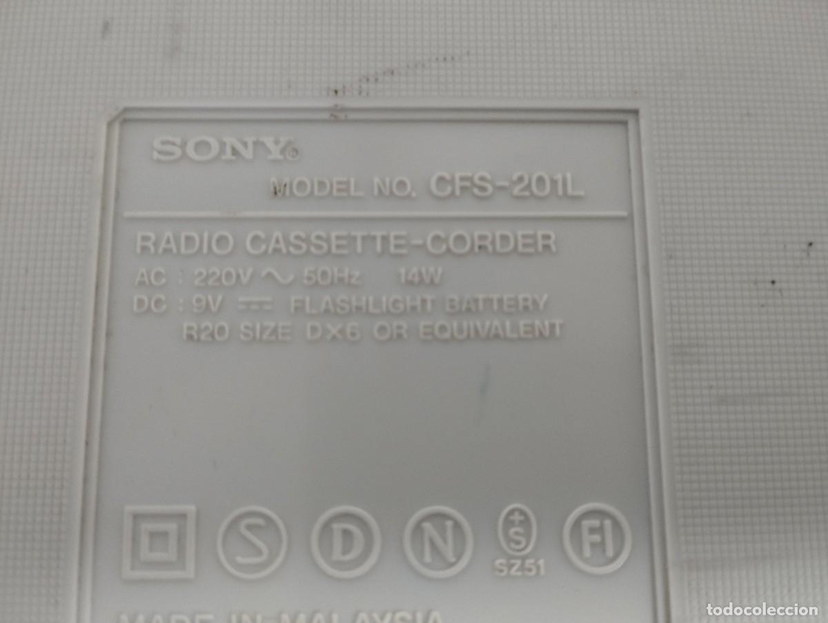 Radios antiguas: Radio cassette Sony CFS-202L a&ntilde;o 1985 - Foto 19