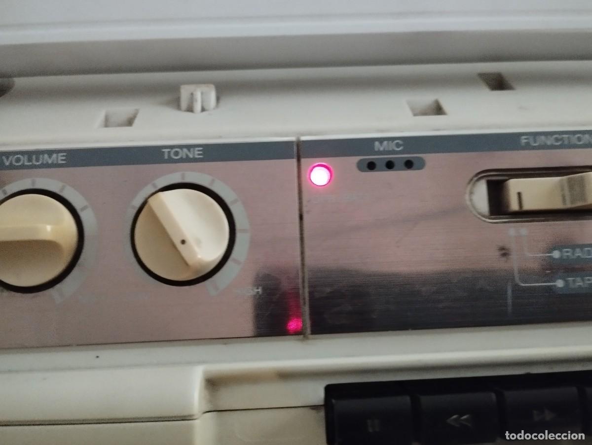 Radios antiguas: Radio cassette Sony CFS-202L a&ntilde;o 1985 - Foto 22