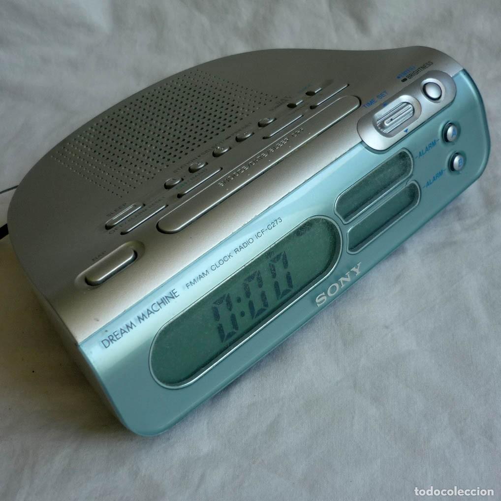 Radios antiguas: Radio reloj despertador Sony ICF-C273, funcionando - Foto 1