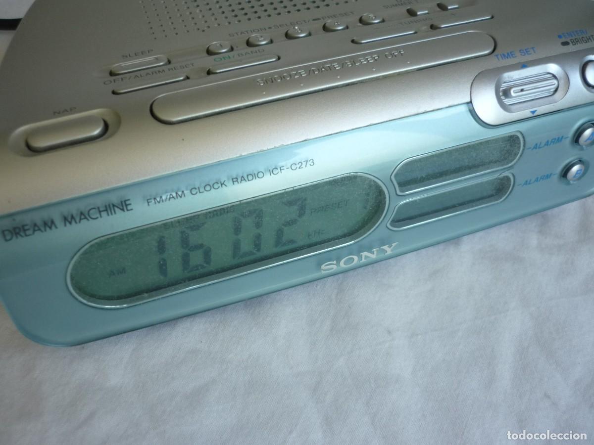 Radios antiguas: Radio reloj despertador Sony ICF-C273, funcionando - Foto 4