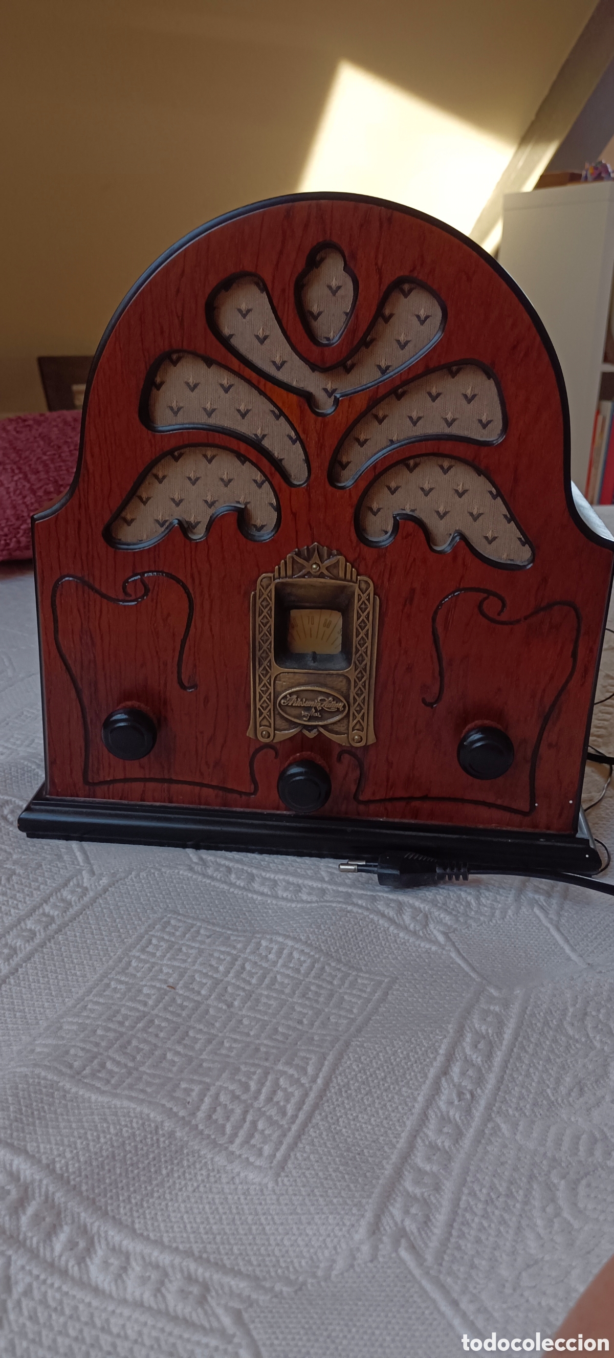 Radios antiguas: Radio retro funcionando - Foto 2