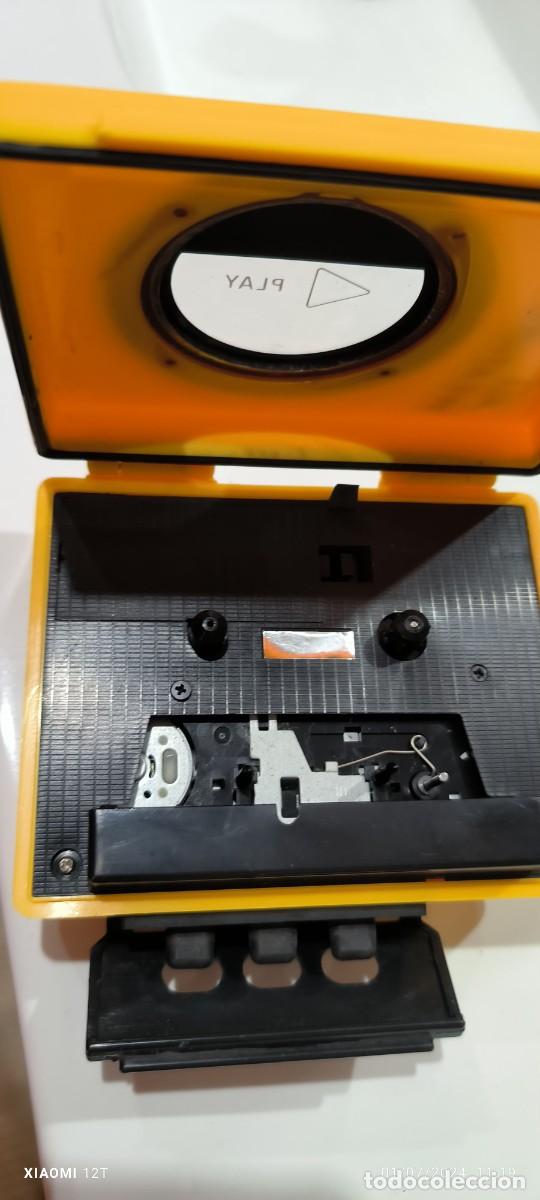 Radios antiguas: ANTIGUO SPORT STEREO CASSETTE PLAYER FUNCIONANDO, RESISTENTE AL AGUA - Foto 2