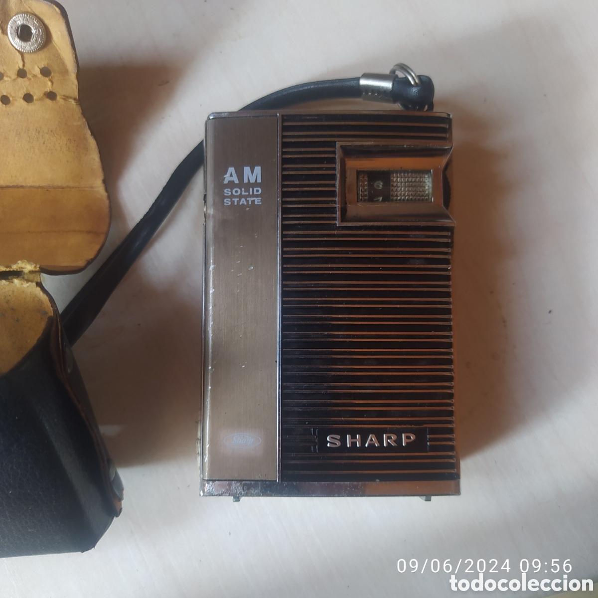 Radios antiguas: R&agrave;dio sharp transistor made in Japan con estuche, funcionando - Foto 1