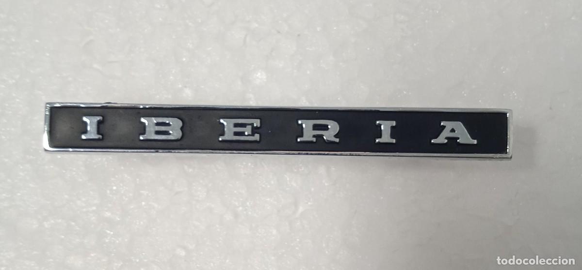 Radios antiguas: Placa-Insignia-Emblema radio Iberia. - Foto 1