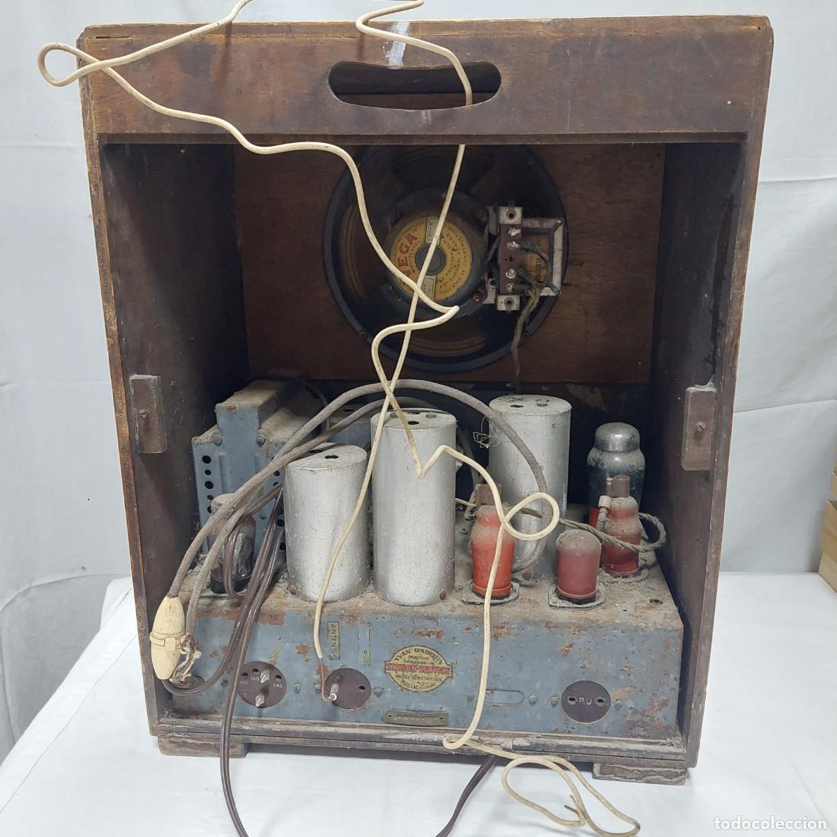 Radios antiguas: Antigua radio de madera MF - Foto 7