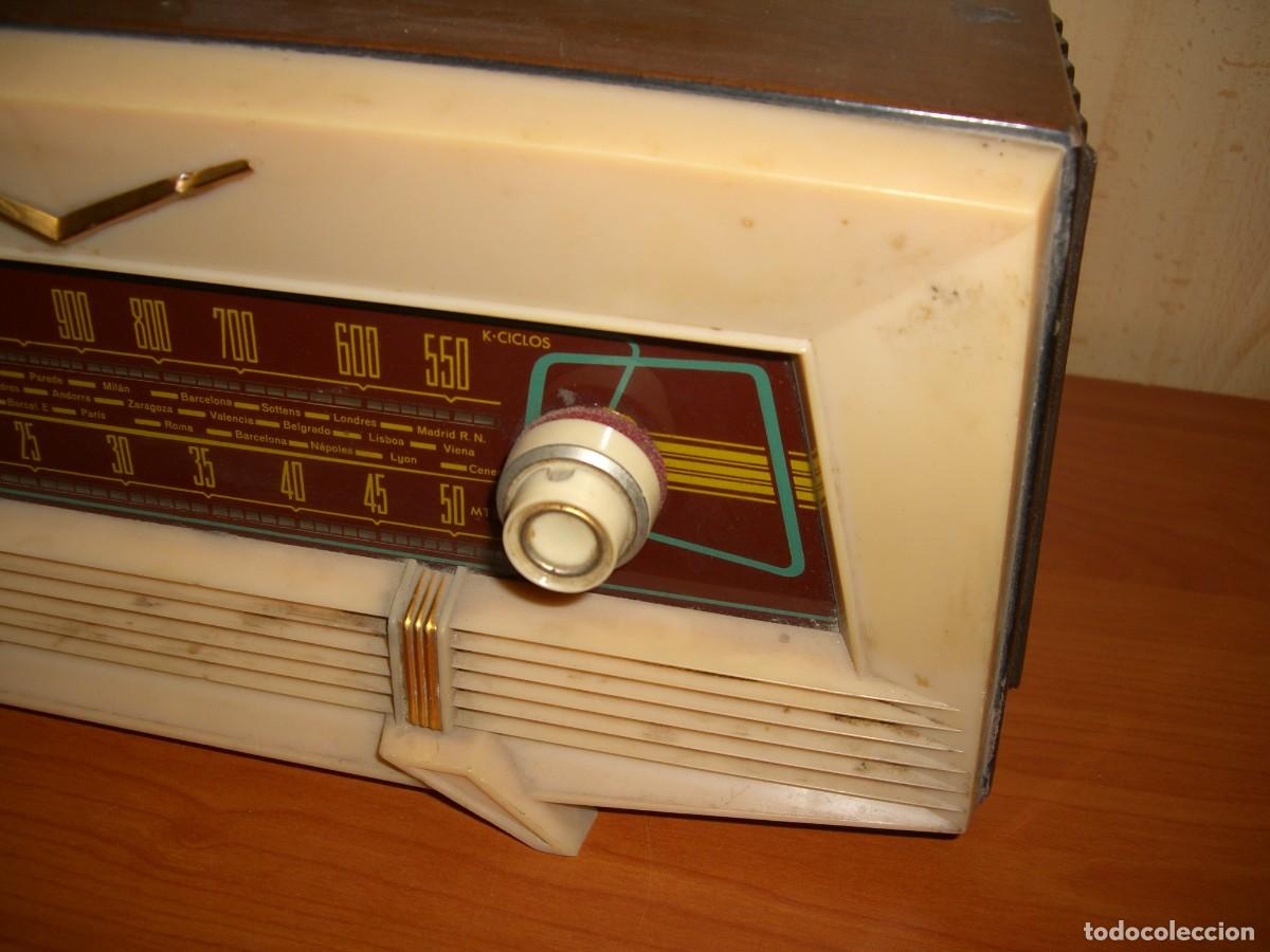 Radios antiguas: RADIO HELVECO MADERA BAQUELITA - Foto 2
