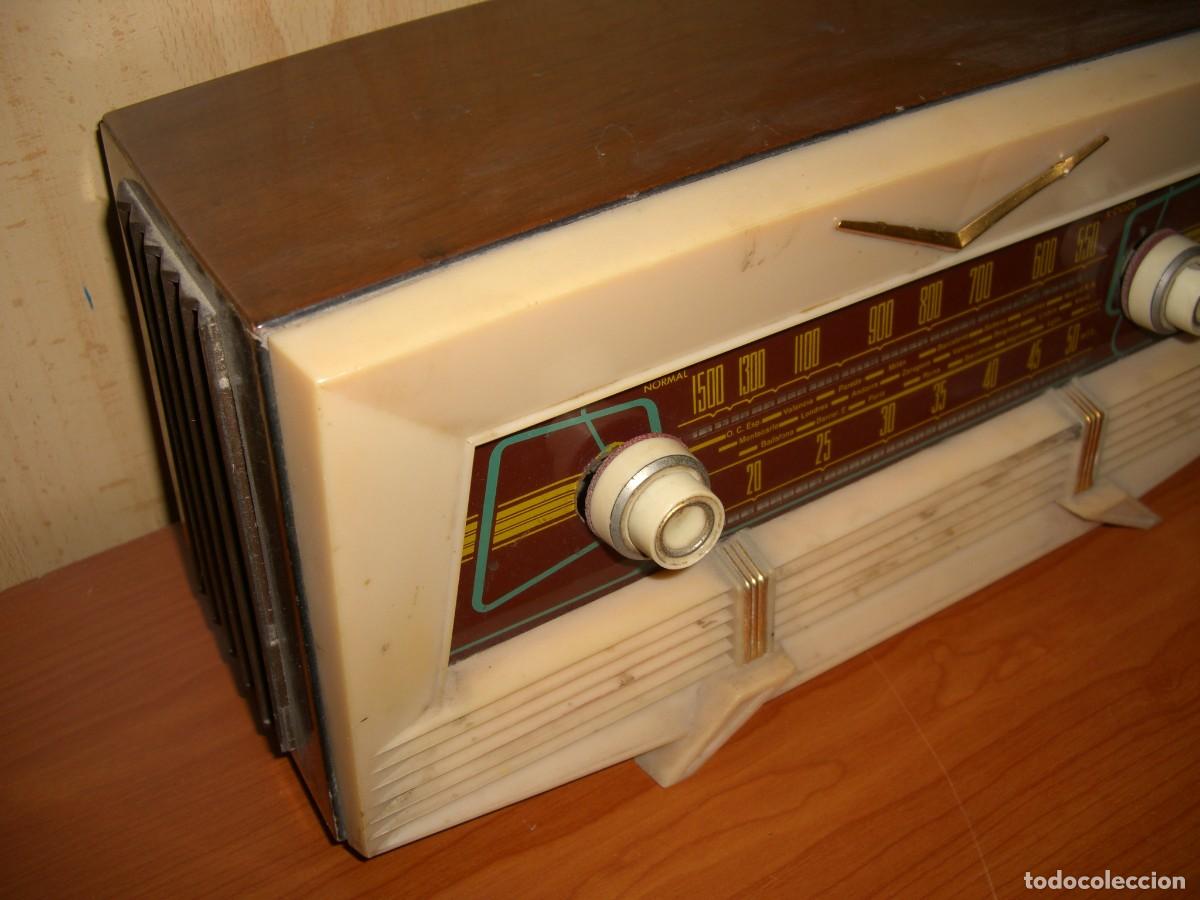 Radios antiguas: RADIO HELVECO MADERA BAQUELITA - Foto 3