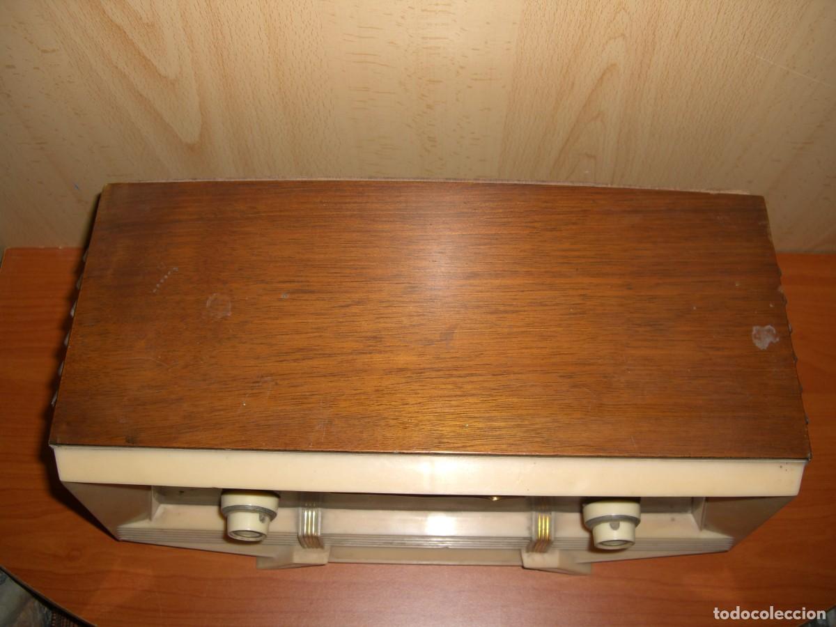 Radios antiguas: RADIO HELVECO MADERA BAQUELITA - Foto 4