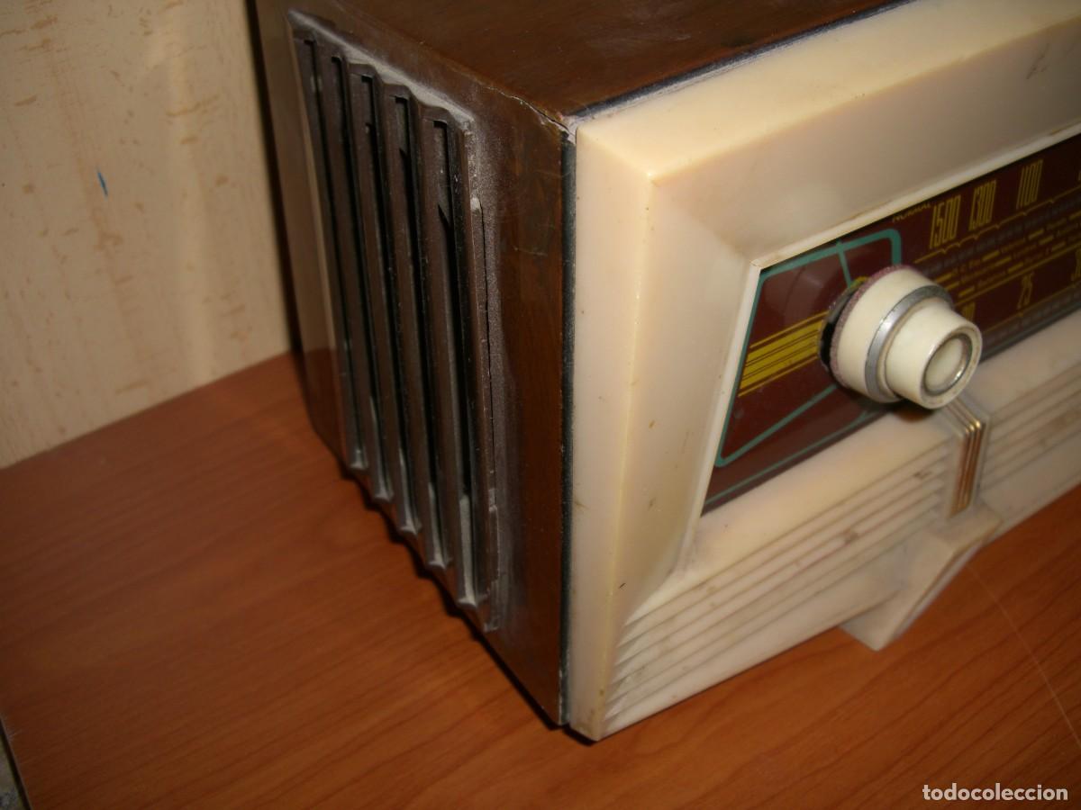 Radios antiguas: RADIO HELVECO MADERA BAQUELITA - Foto 6
