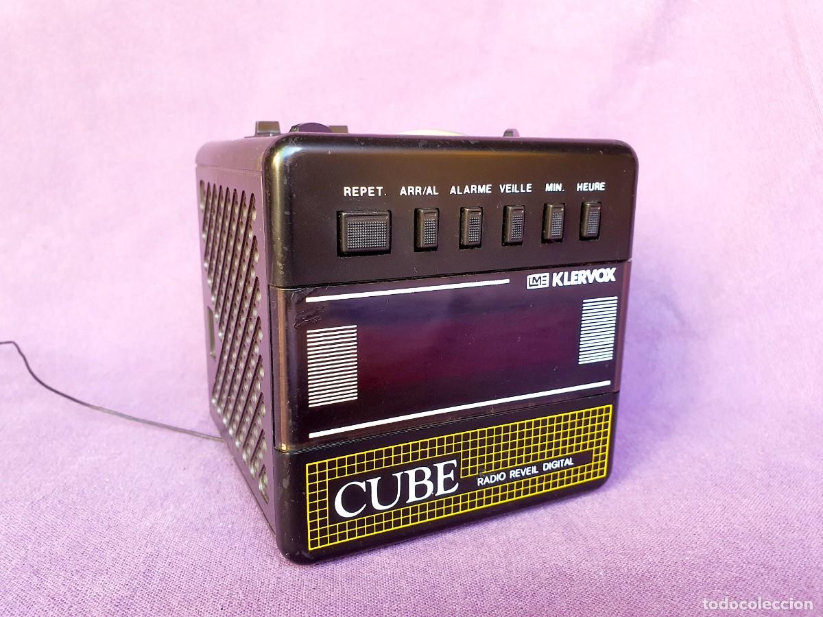 Radios antiguas: Radio despertador CUBE de Klerbox, 1980. - Foto 1