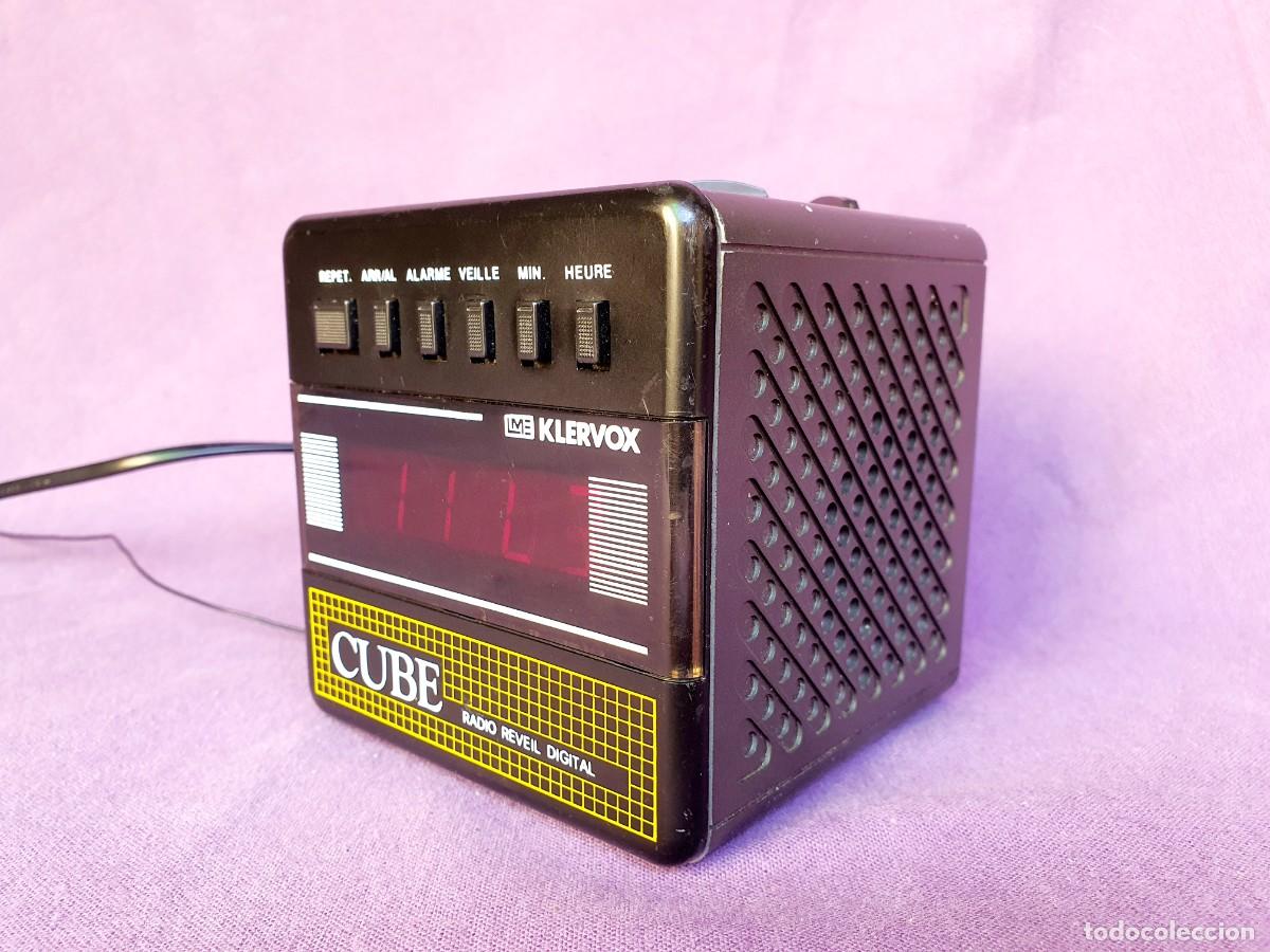 Radios antiguas: Radio despertador CUBE de Klerbox, 1980. - Foto 2