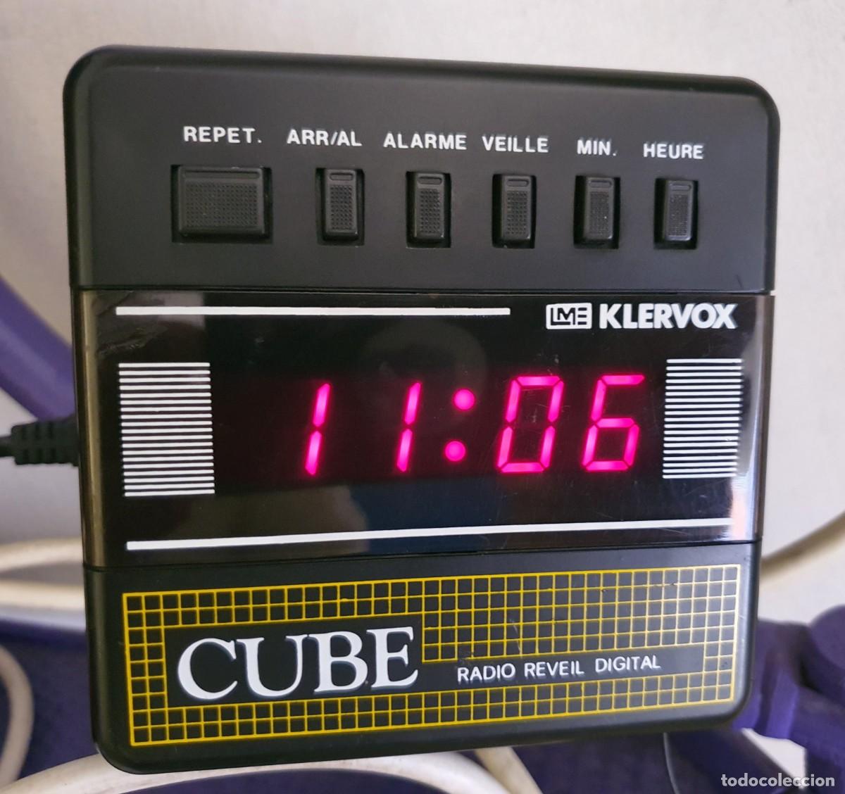 Radios antiguas: Radio despertador CUBE de Klerbox, 1980. - Foto 7