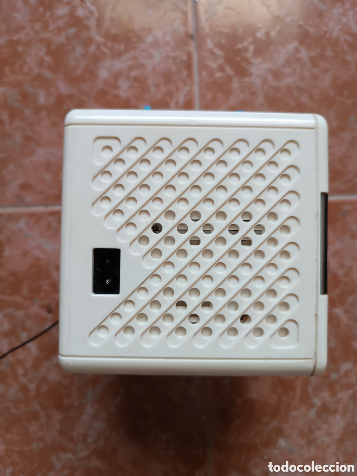 Radios antiguas: Radio cubo antigua marca International - Foto 4
