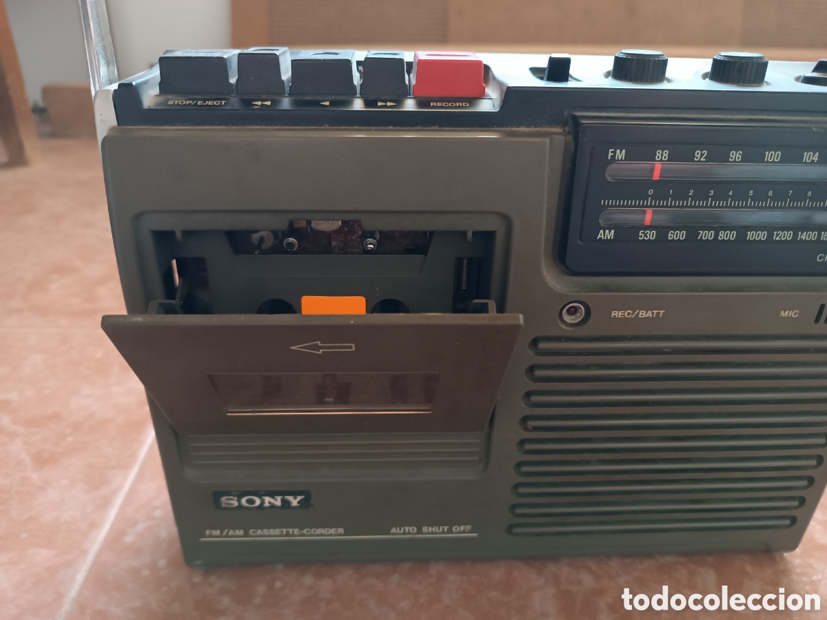 Radios antiguas: Radio cassette antiguo marca Sony - Foto 2
