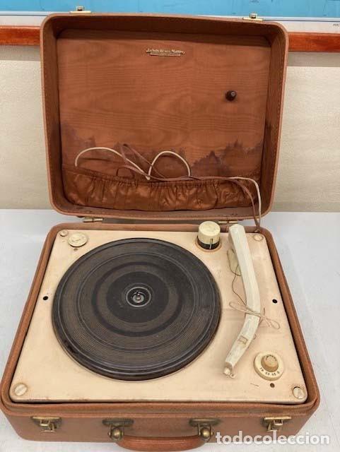 Radios antiguas: Malet&iacute;n tocadiscos La Voix de son Maitre - Foto 1
