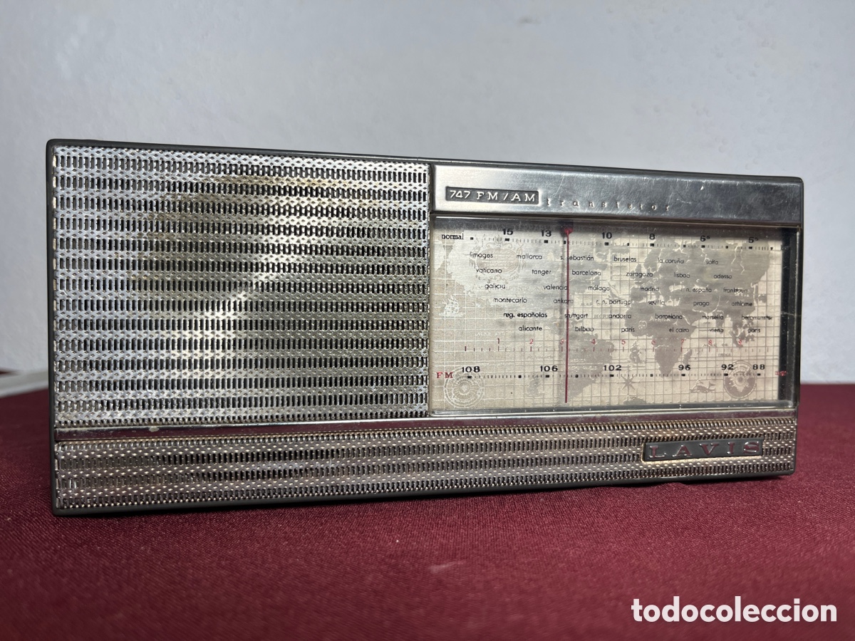 Radios antiguas: Radio Lavis 747 FM/AM - Foto 1