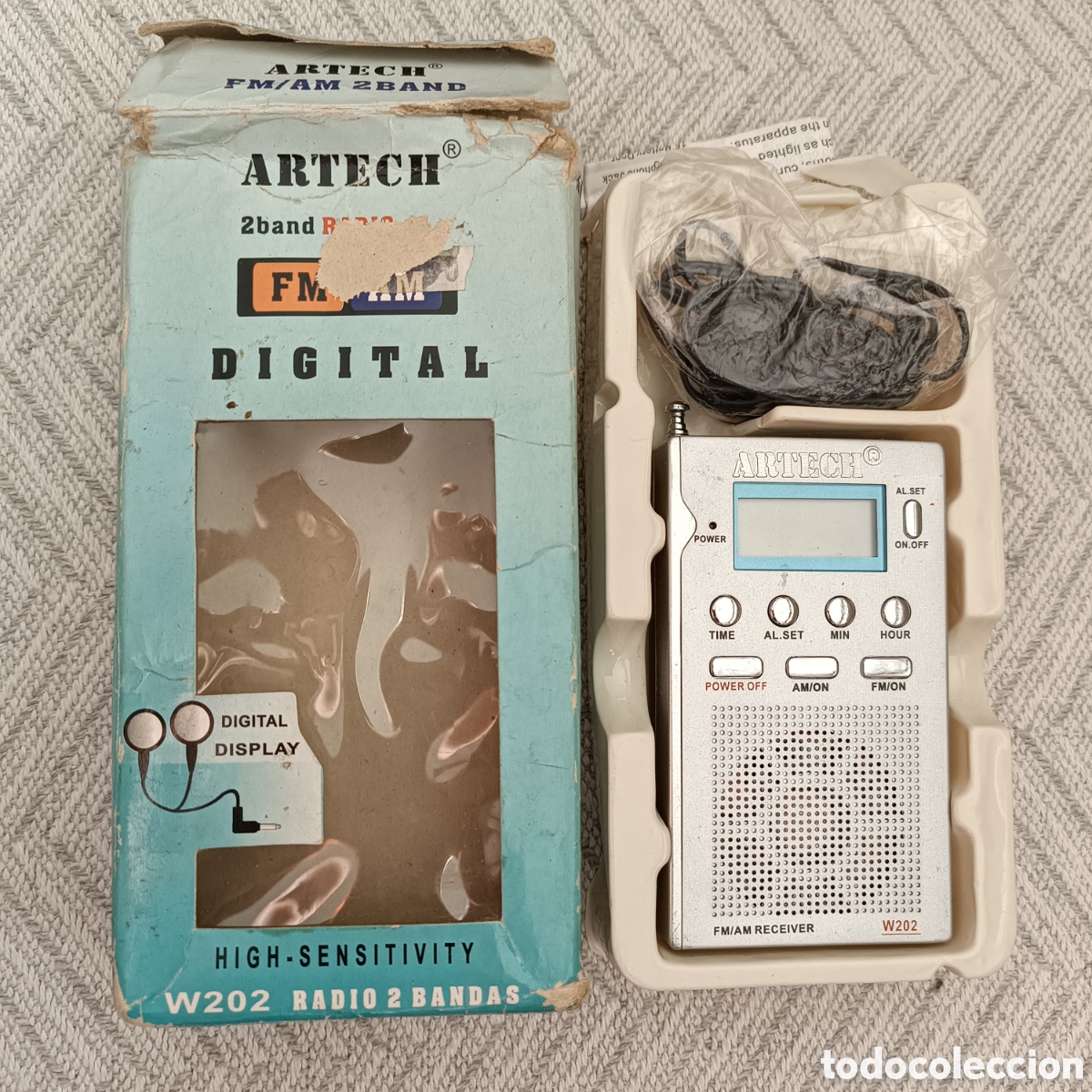 Radios antiguas: Radio 2 bandas Artech FM/AM - Foto 1
