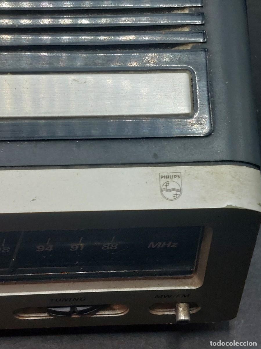 Radios antiguas: RADIO DESPERTADOR PHILIPS ** NO FUNCIONA BIEN** - Foto 8