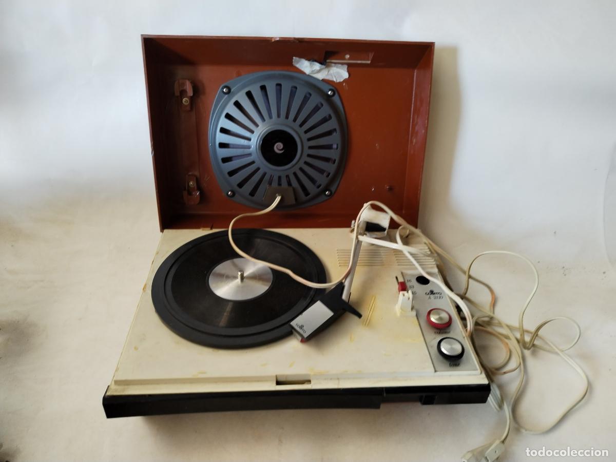 Radios antiguas: antiguo tocadiscos cosmo - Foto 4