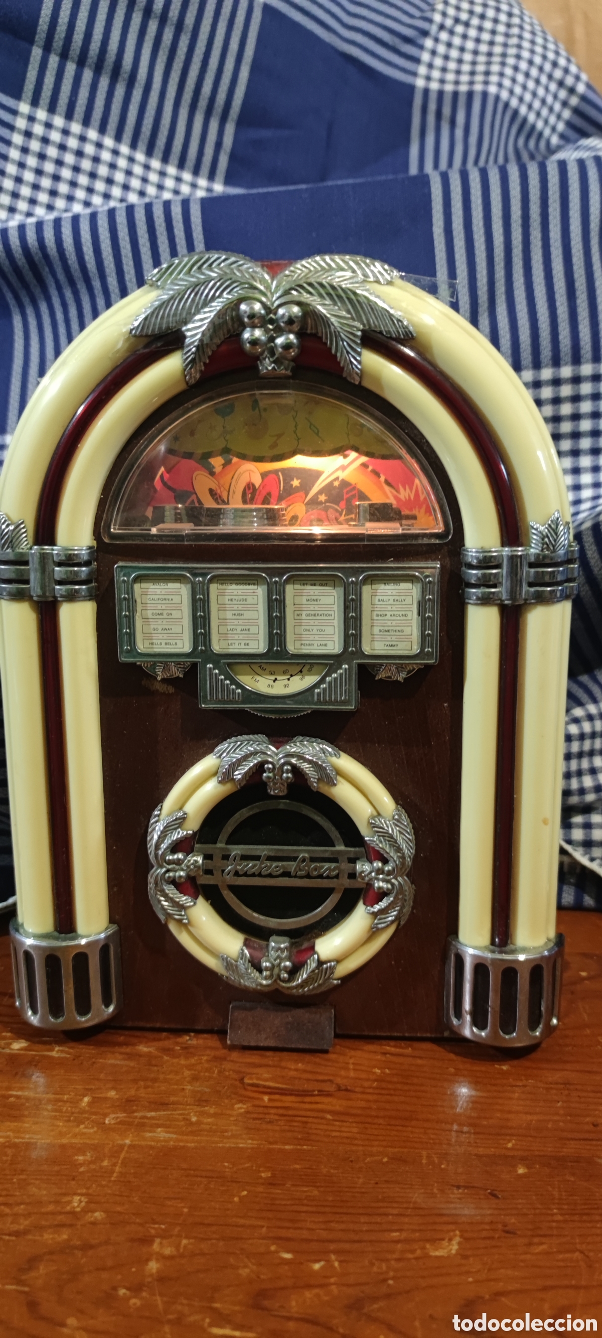 Radios antiguas: Radio juke box. Vintage. - Foto 3