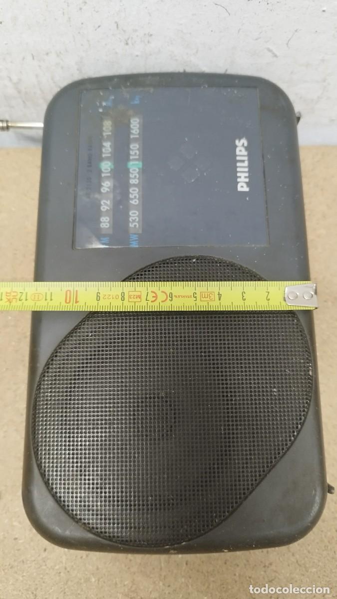 Radios antiguas: Radio transistor marca Philips mod. AE 2130 ,funciona a la luz.Va sin cable. - Foto 12