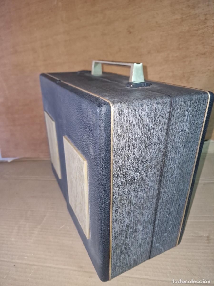 Radios antiguas: TOCADISCOS MARCA INVICTA A&Ntilde;OS 60 - Foto 2