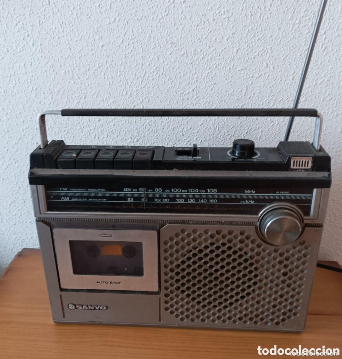 Radios antiguas: Radio Cassette Sanyo , a&ntilde;os 70 - Foto 1