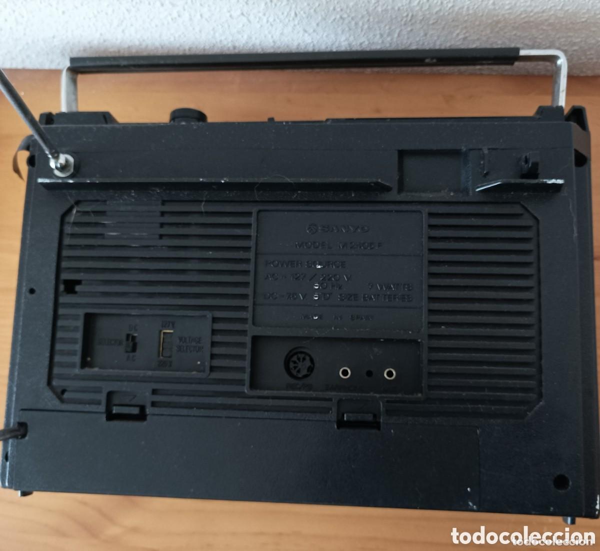 Radios antiguas: Radio Cassette Sanyo , a&ntilde;os 70 - Foto 4