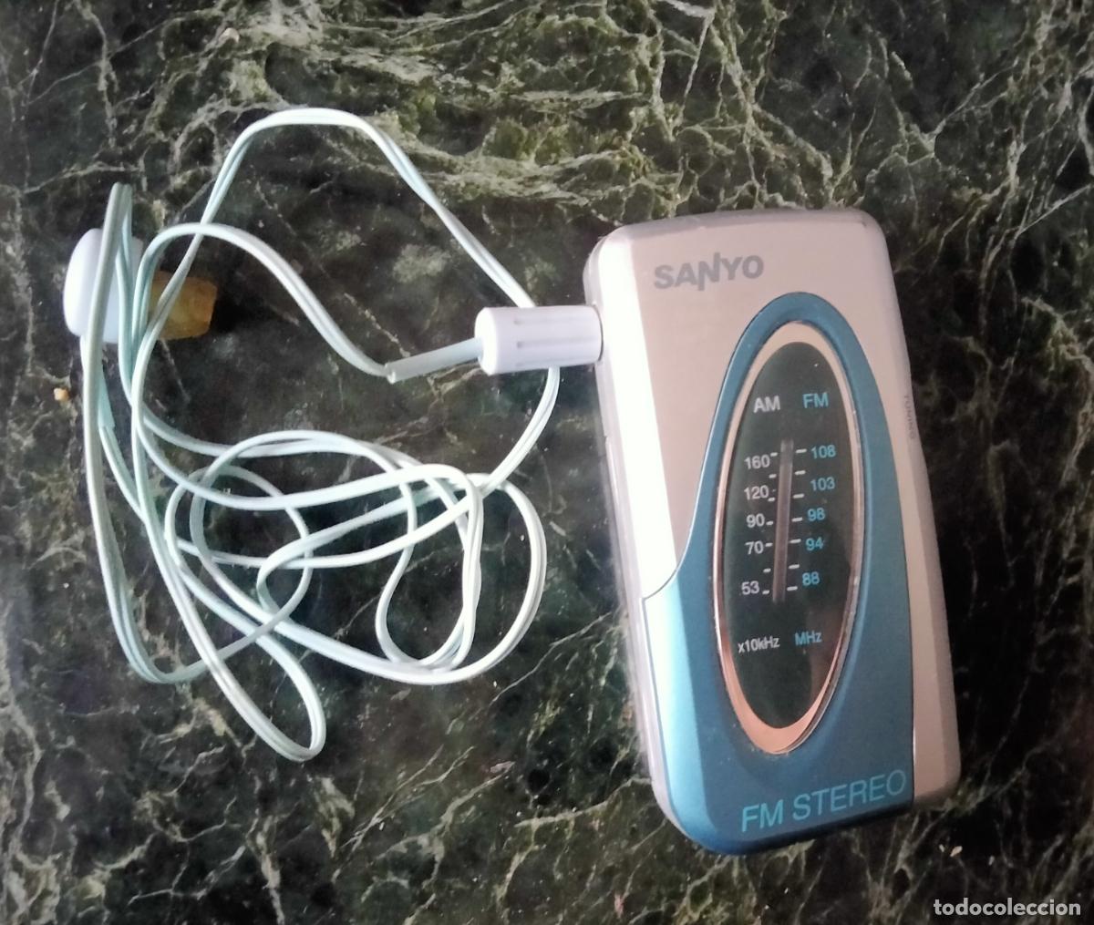 Radios antiguas: Mini radio de bolsillo Sanyo - Foto 1