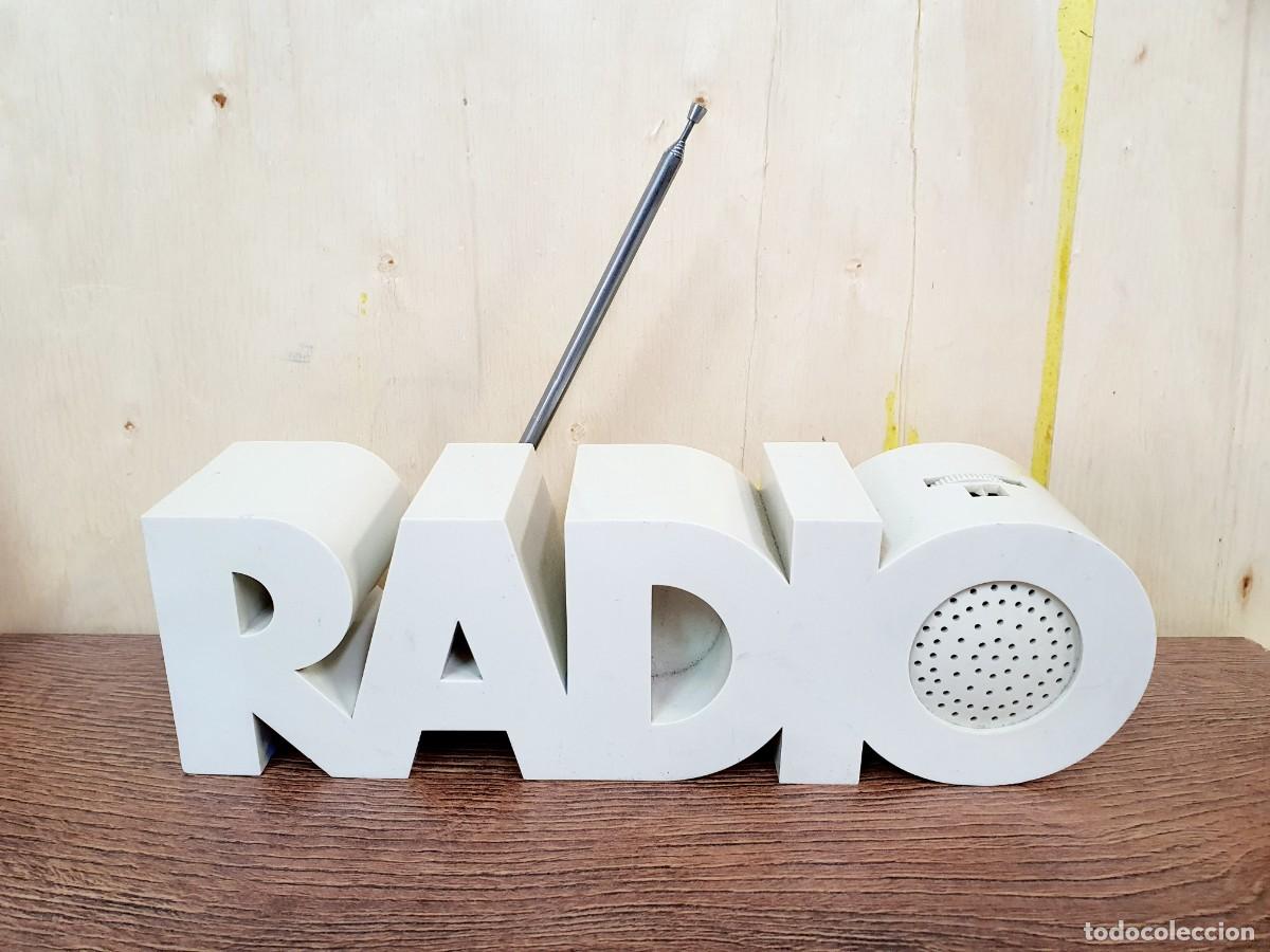 Radios antiguas: Radio ISIS 20-1. 1970 - Foto 1