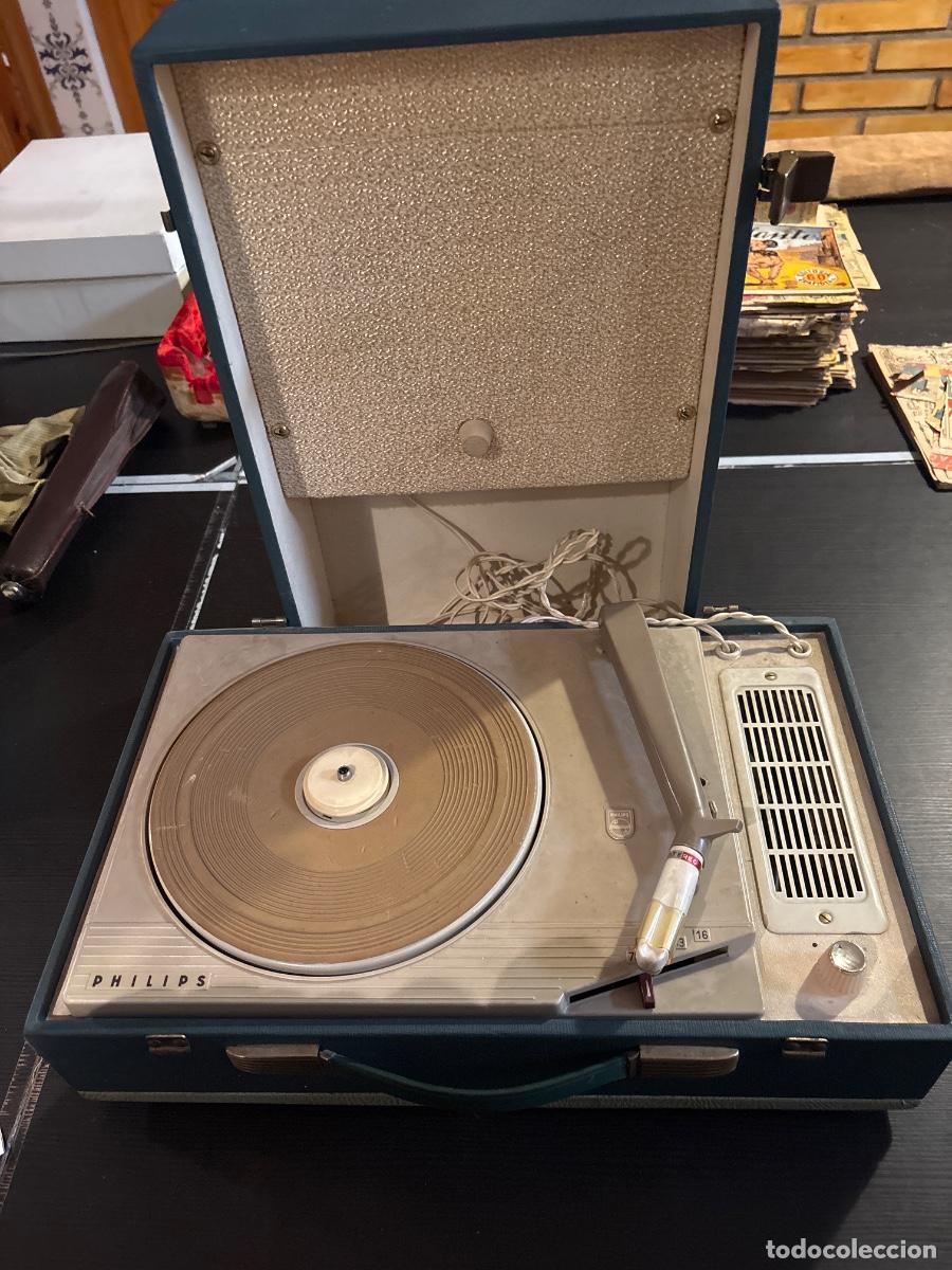 Radios antiguas: Ced Tocadiscos portatil Philips NG 4026 - Foto 1