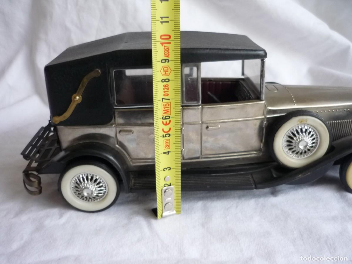 Radios antiguas: Radio a pilas en forma de Coche antiguo funcionando - Foto 10