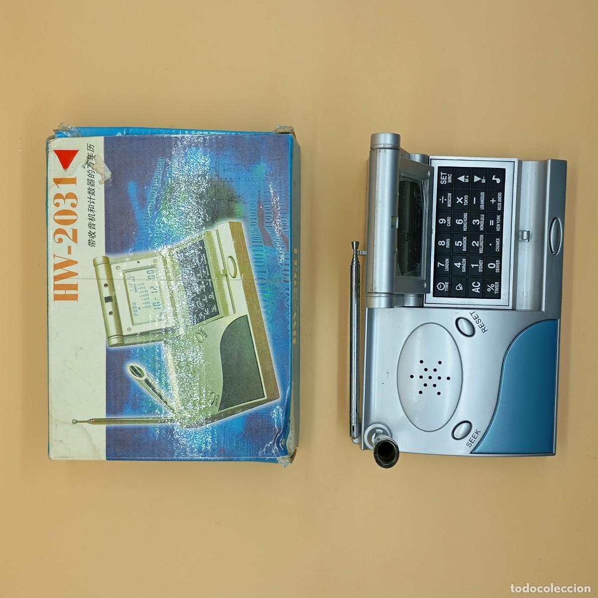 Radios antiguas: RADIO CON CALENDARIO PERPETUO HW-2031 - Foto 4