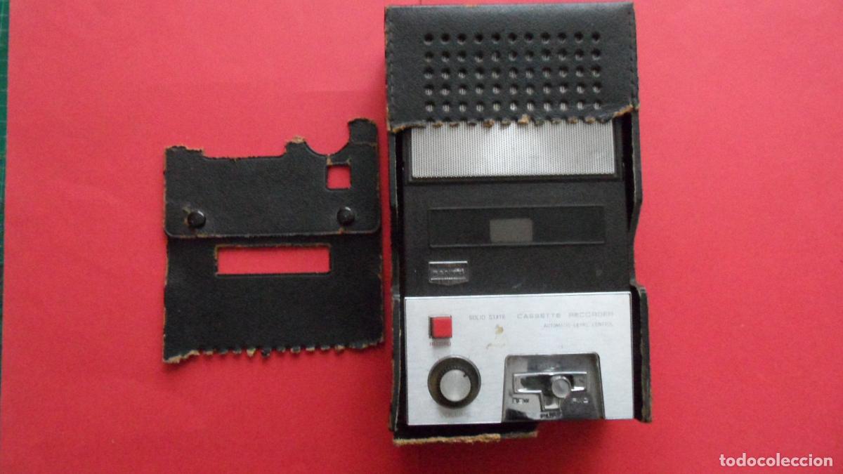 Radios antiguas: CASSETTE RECORDER SANYO MODELO M-138 7.5 V - Foto 2