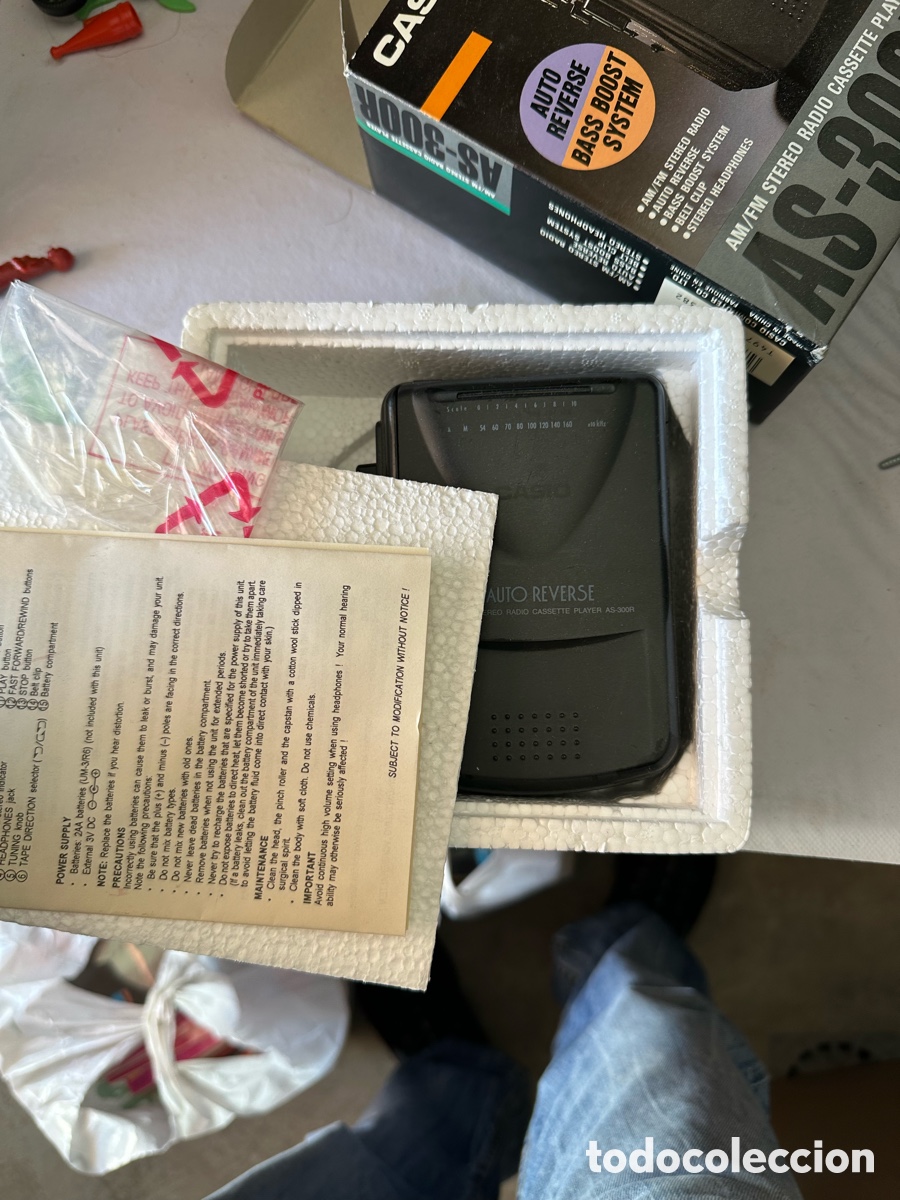 Radios antiguas: Bonito walkman Casio en su caja - Foto 2