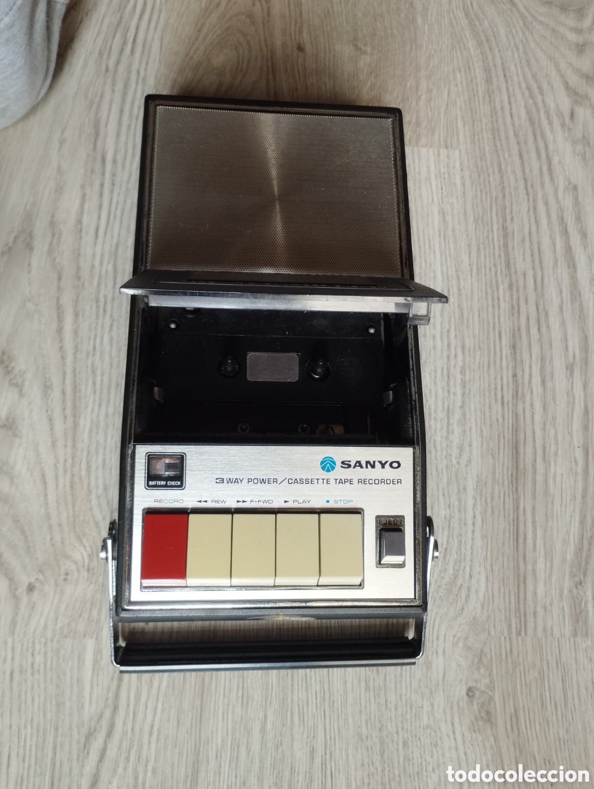 Radios antiguas: Cassette Sanyo funcionando - Foto 2