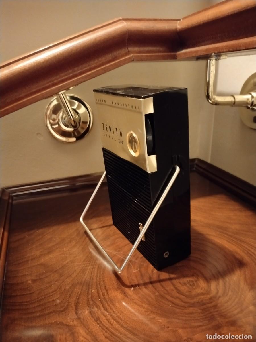 Radios antiguas: Radio transistor Zenith Royal 300 - Foto 3