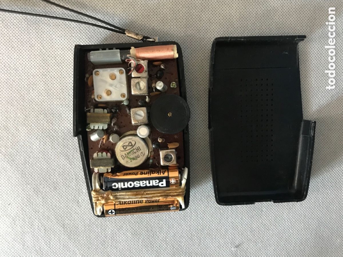 Radios antiguas: Antiguo Radio transistor Lotus. Funcionando. - Foto 6